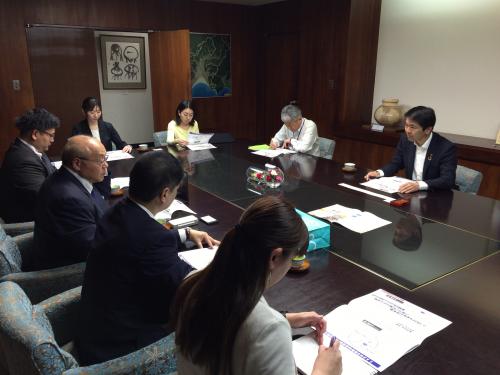 解析データ報告会の様子